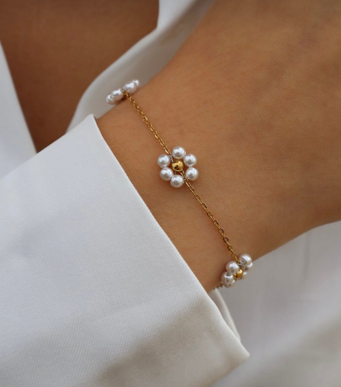 Daisy Pearl Bracelet